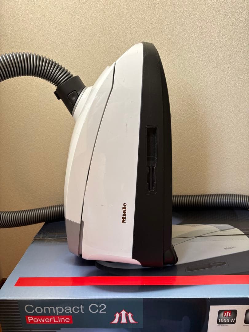 ミーレ掃除機　Compact C2 SDCO4 Lotus White 美品