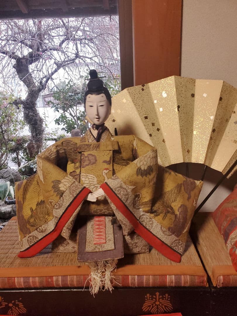 参考出品　110年前のお雛様　伝統的な雛人形（赤・金）