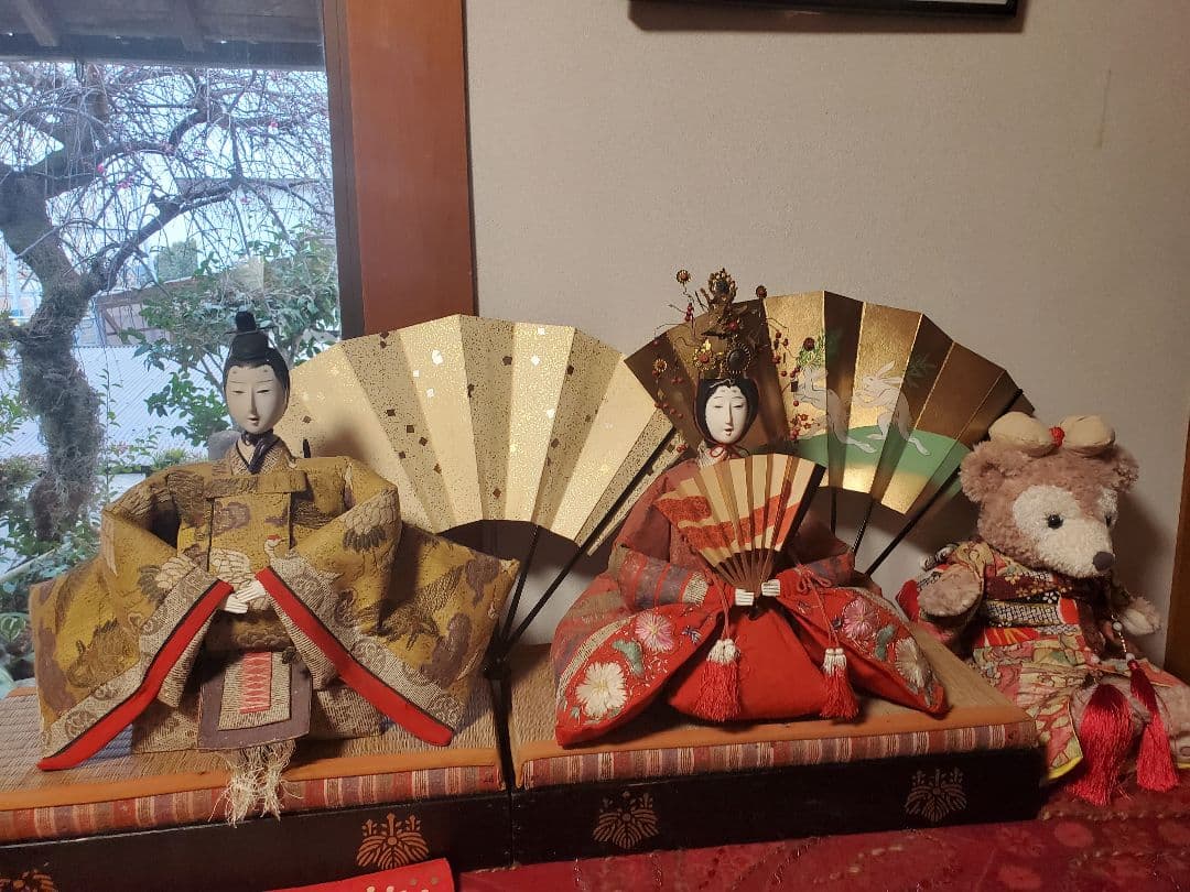 参考出品　110年前のお雛様　伝統的な雛人形（赤・金）