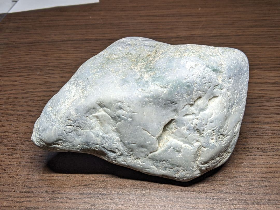 （143）糸魚川翡翠原石。