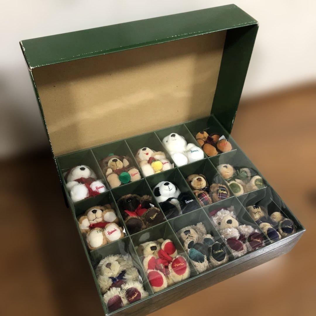 ハロッズ イヤーベア　ぬいぐるみ 15周年　15コセット　ミニベア