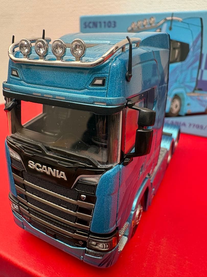 SCANIA 770S ミニカー 1/64 MAST DI