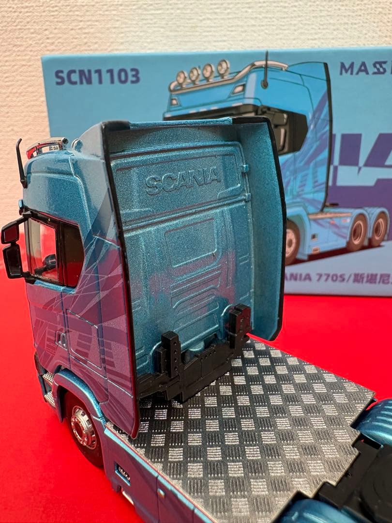 SCANIA 770S ミニカー 1/64 MAST DI