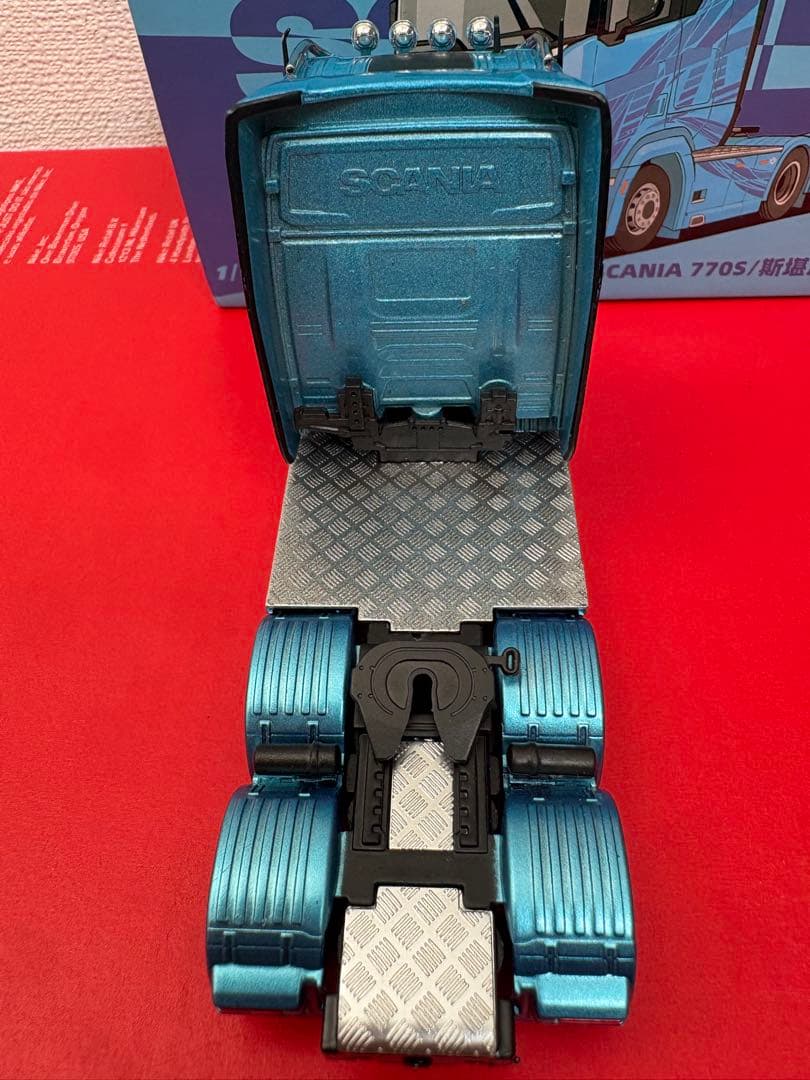 SCANIA 770S ミニカー 1/64 MAST DI