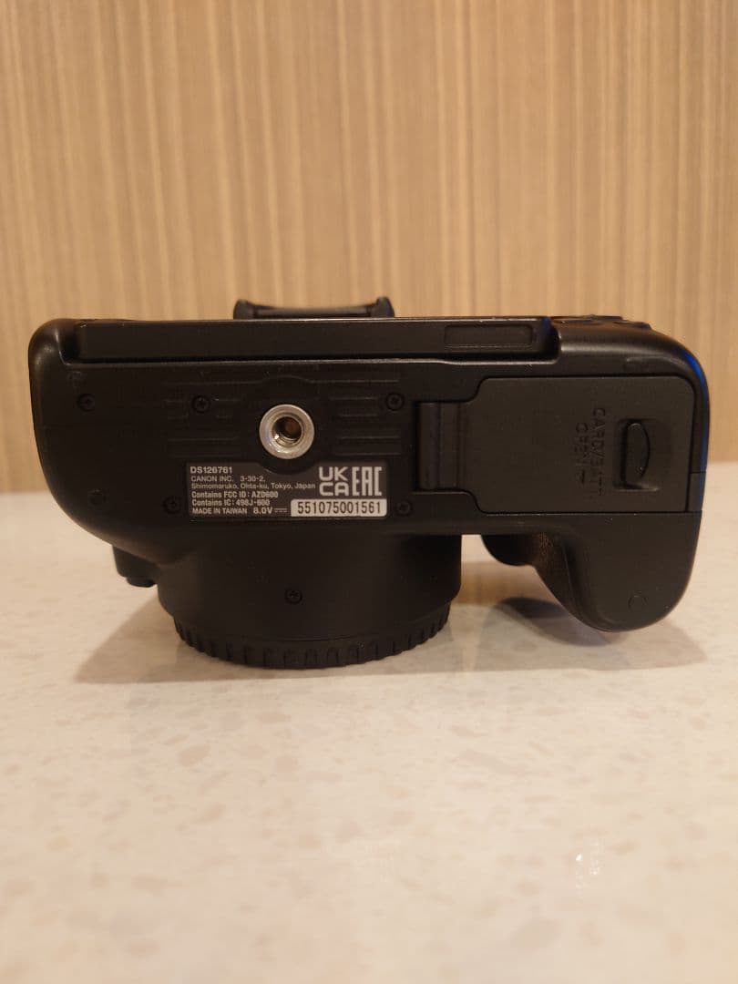 Canon EOS Kiss X10 ミラーレス一眼