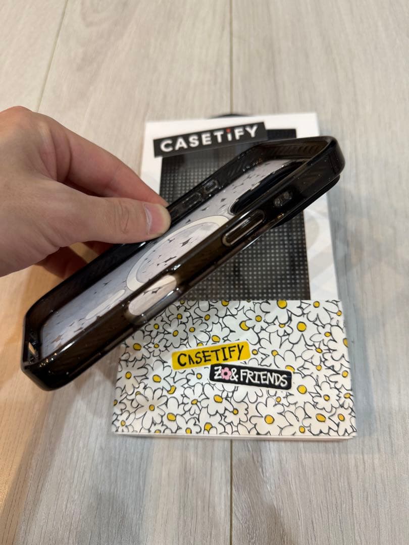 CASETiFY×zo&friends Daisy case スタンド付き