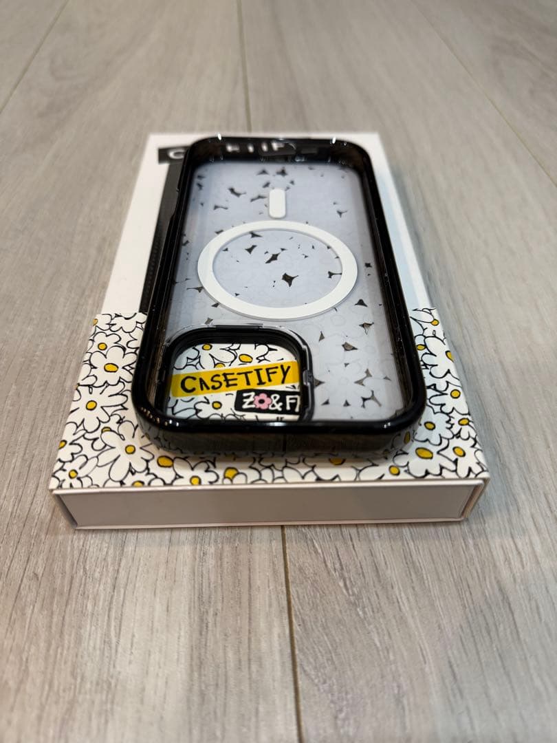 CASETiFY×zo&friends Daisy case スタンド付き