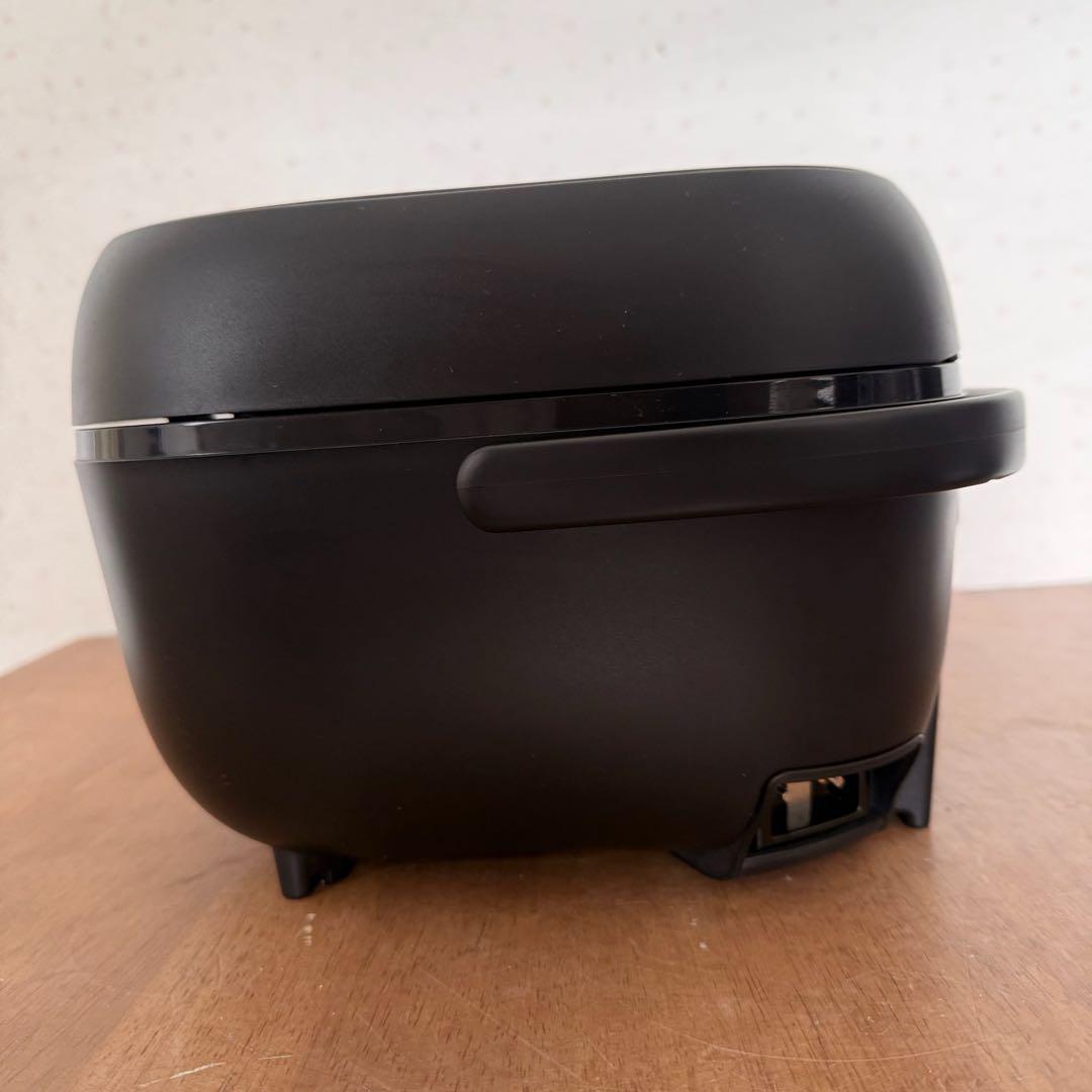 ● 美品 タイガー マイコンジャー 炊飯器 炊き立て3合 JBS-A055