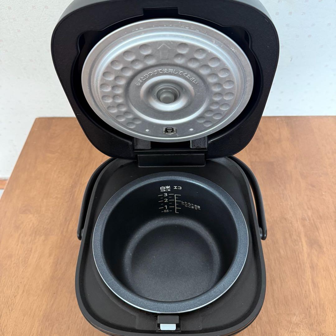 ● 美品 タイガー マイコンジャー 炊飯器 炊き立て3合 JBS-A055