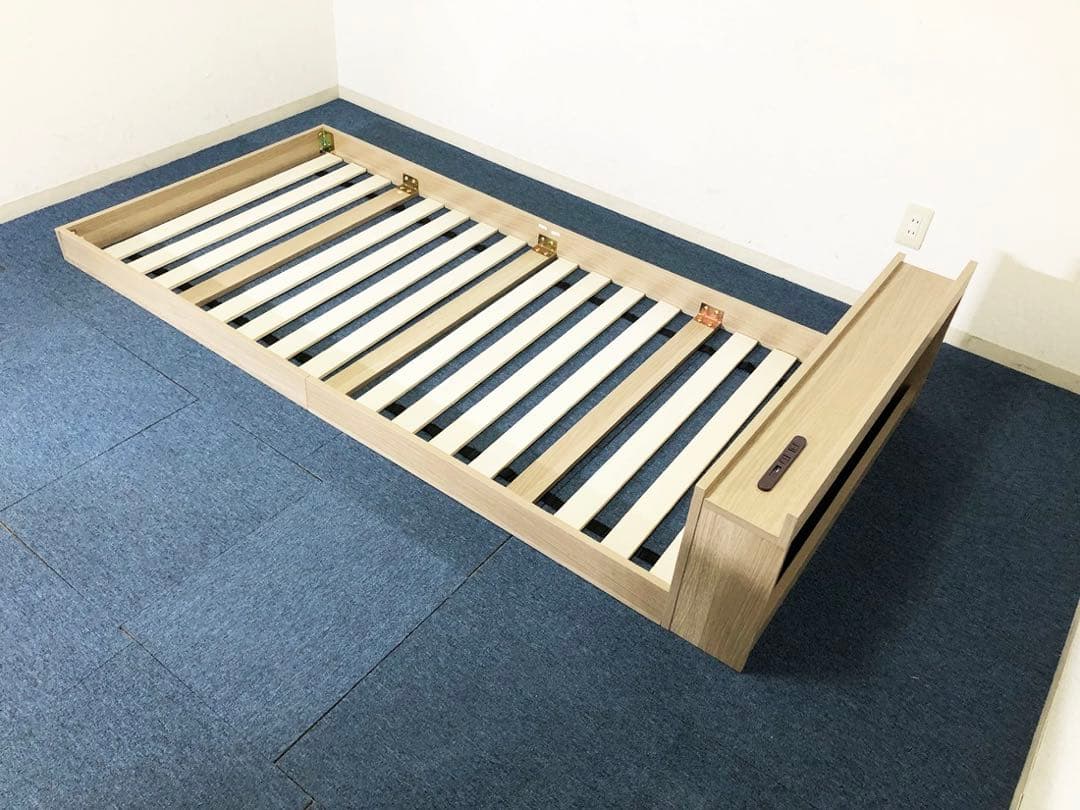 (新品)シングルサイズ ローベッドYB05USBポート・100Vコンセント宮棚付