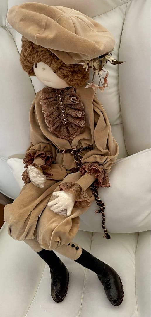 おしゃれなフリル付きスタイルの米山京子風メルヘン人形 約60cm