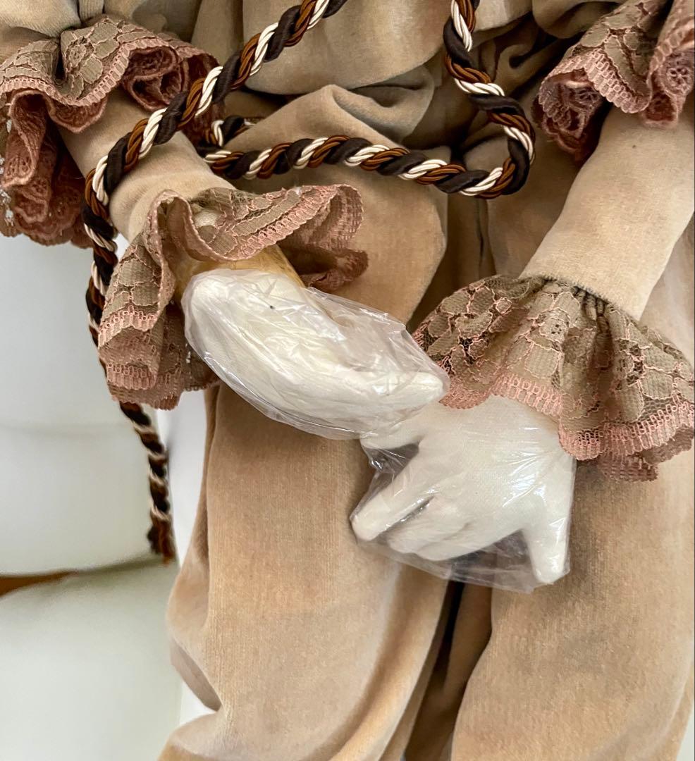 おしゃれなフリル付きスタイルの米山京子風メルヘン人形 約60cm