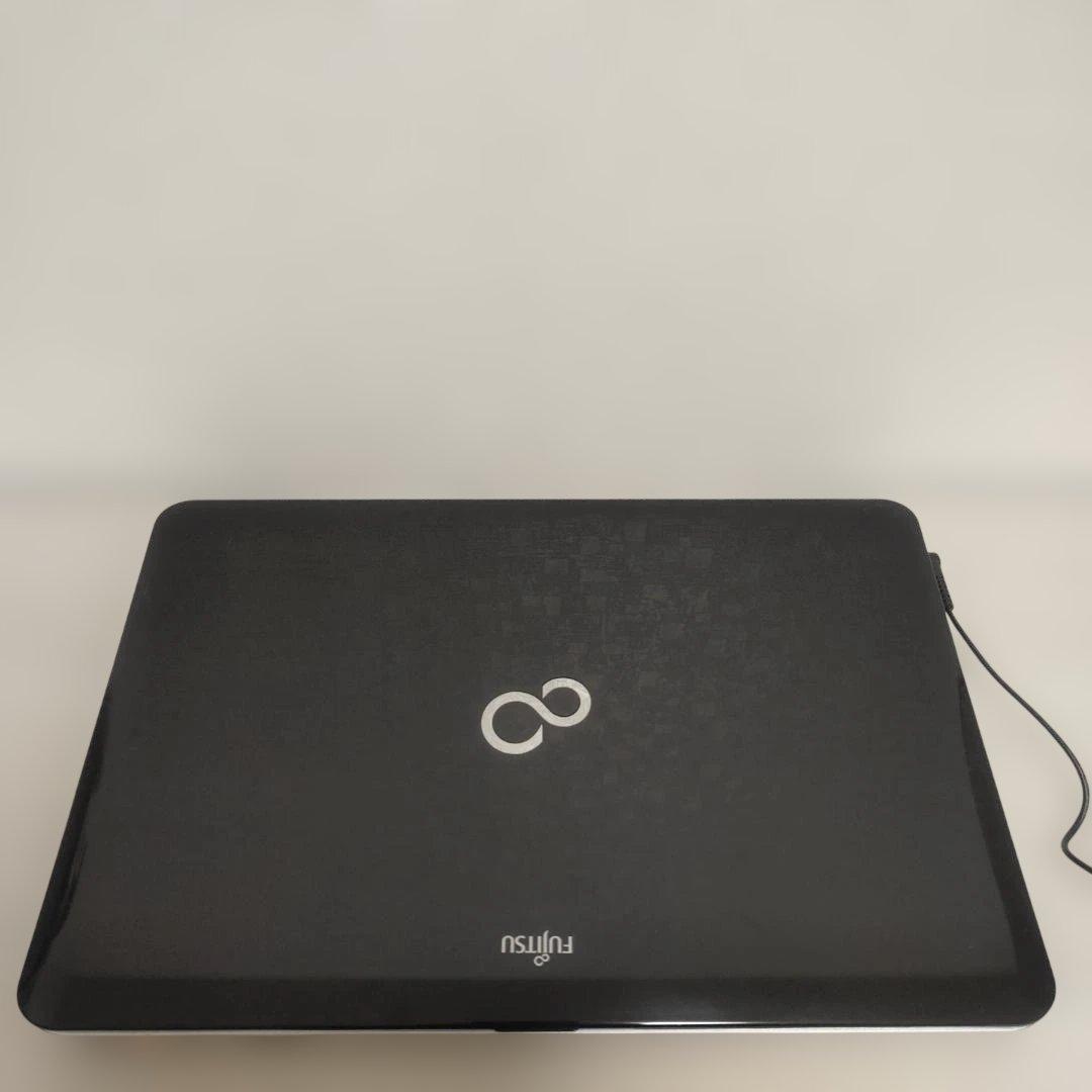 富士通　ノートパソコン Core i5 Windows11 最新オフィス