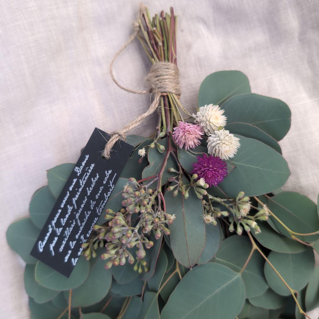 メル86631様ご相談中　ユーカリの500円スワッグ　千日紅を添えて