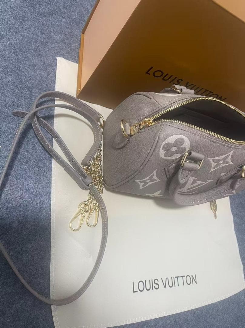 LOUIS* VUITTON グレー モノグラム バッグ
