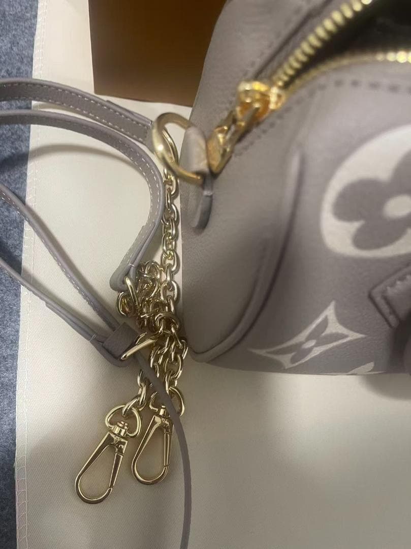 LOUIS* VUITTON グレー モノグラム バッグ