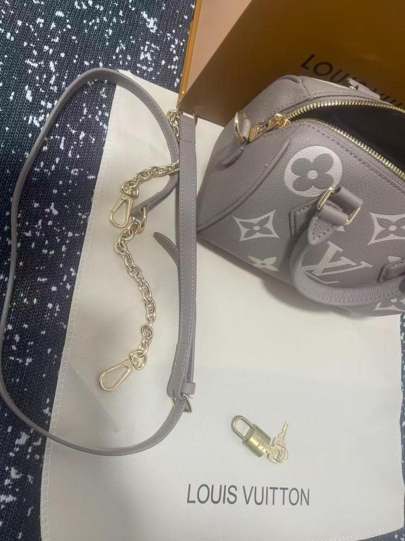 LOUIS* VUITTON グレー モノグラム バッグ