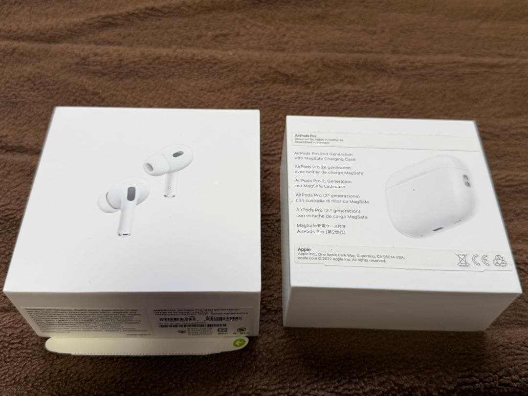 AirPods Pro 2 本体 充電ケース付き 【注意！右耳のみ使用可能】