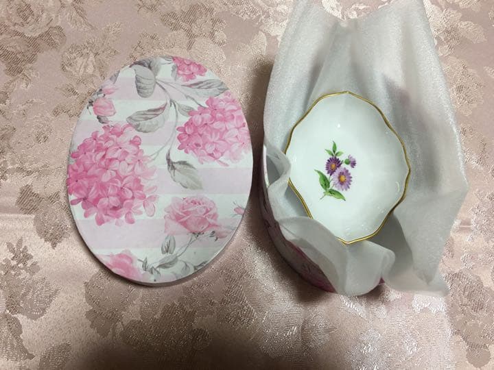 Meissen マイセン 手描き　お花　小皿　小物入れ　刻印　青い双剣