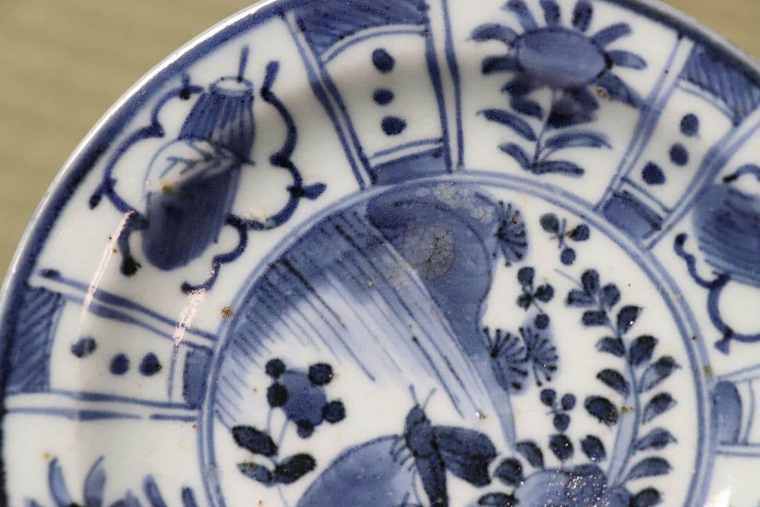 【CM69】古伊万里 芙蓉手 染付皿 三客 江戸期 虫図 飛蝗 草花 宝尽