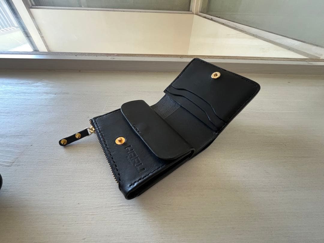 HARUオリジナルコンパクト本革財布ブラック(2箇所からの取り出し可能！)