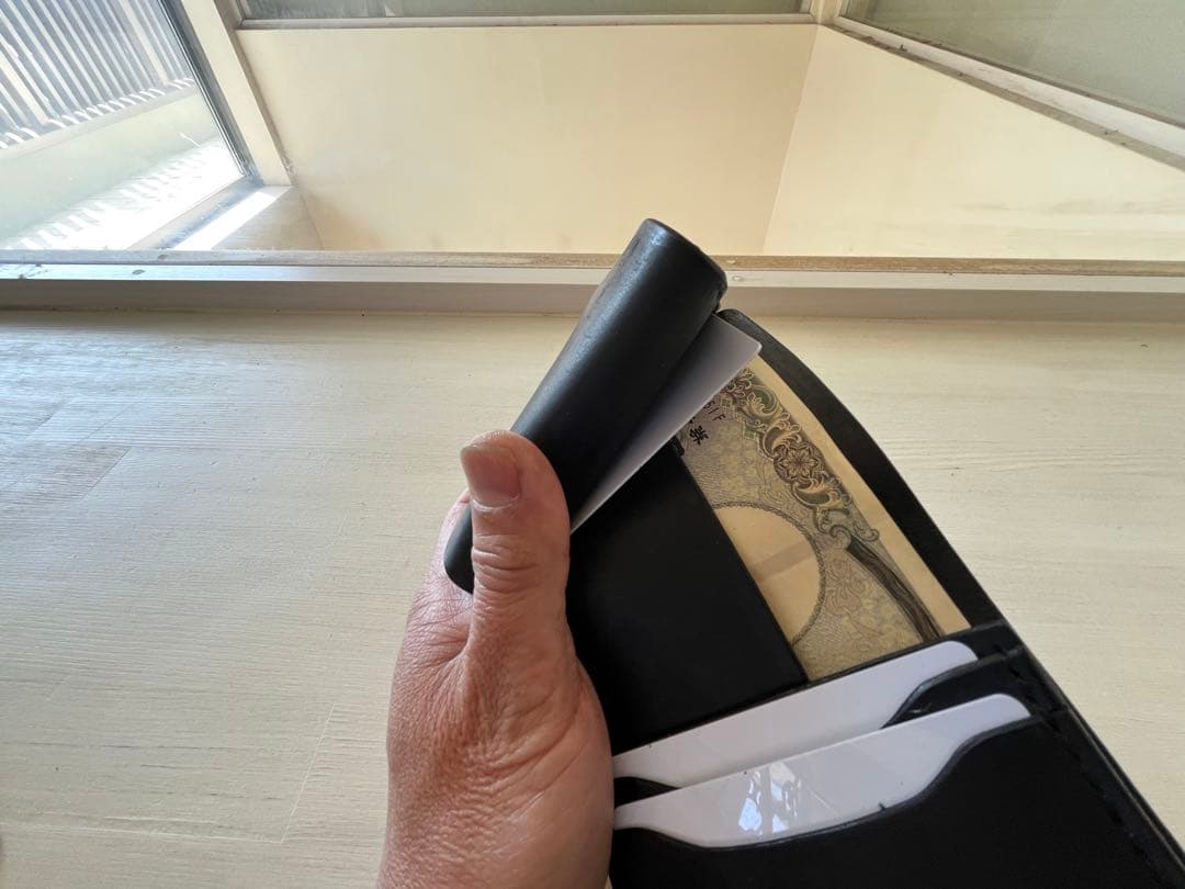 HARUオリジナルコンパクト本革財布ブラック(2箇所からの取り出し可能！)