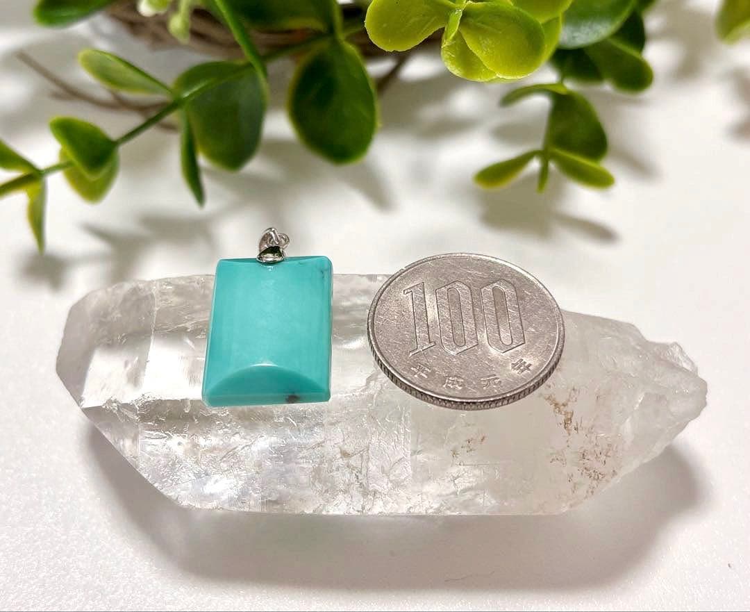 究極品質　天空神の守護石　ペルシアンブルーターコイズのプレミアムペンダントトップ
