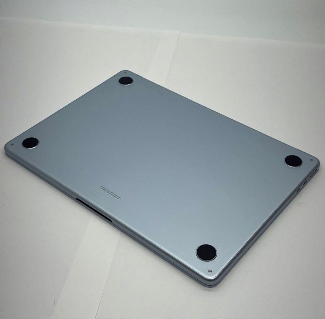 C*a様 MacBookAir 13インチ M4 16GB 512GB スカイブ