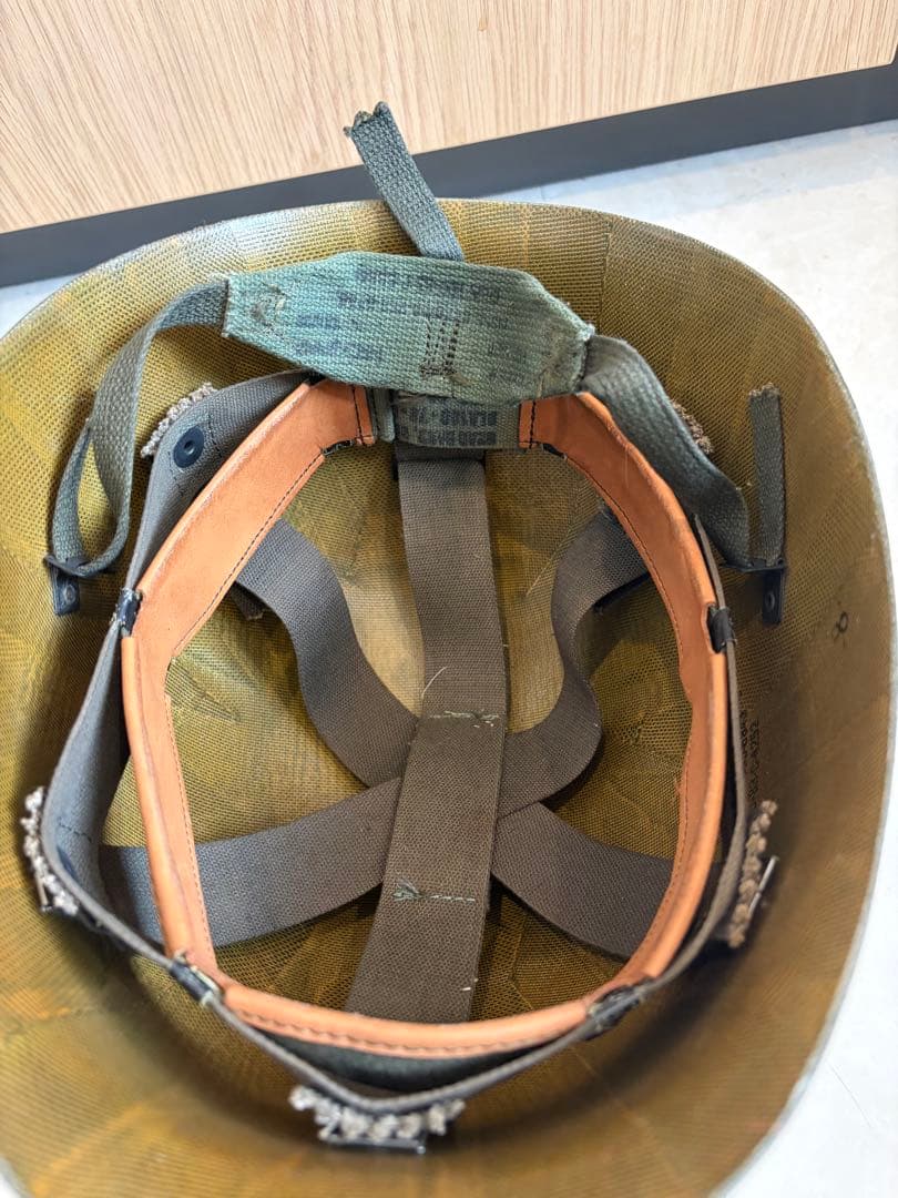 実物　米軍憲兵隊(MP)ヘルメット　オリジナルペイント