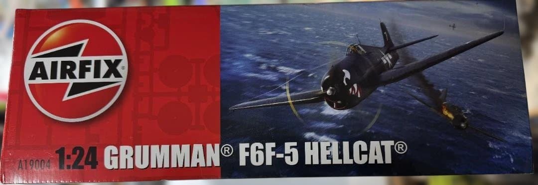 AIRFIX 1:24 F6F-5 ヘルキャット（Hellcat）