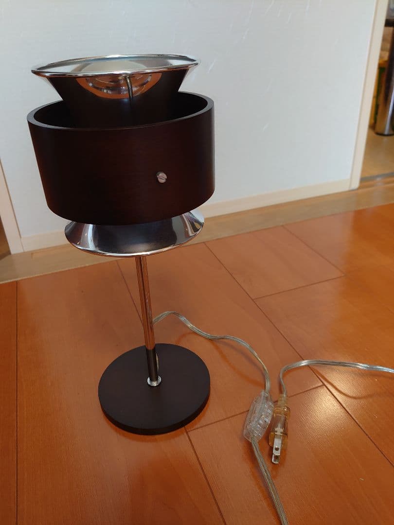 北欧デザイン　テーブルライト