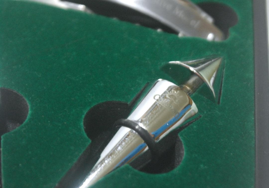 コールマン（Coleman）100周年記念 ワインオープナーとキャップ 栓