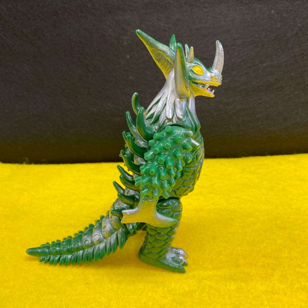 円谷ウルトラ怪獣／タイラント（バンダイ・ソフビ1984年製)