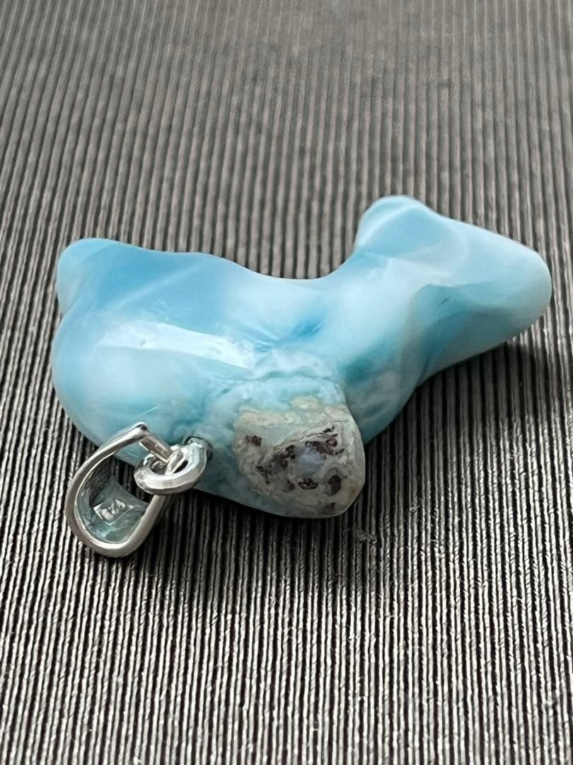 天然石☆高品質！ラリマーイルカ型☆濃いブルー＆ラリマーらしい模様＆形が美しい！