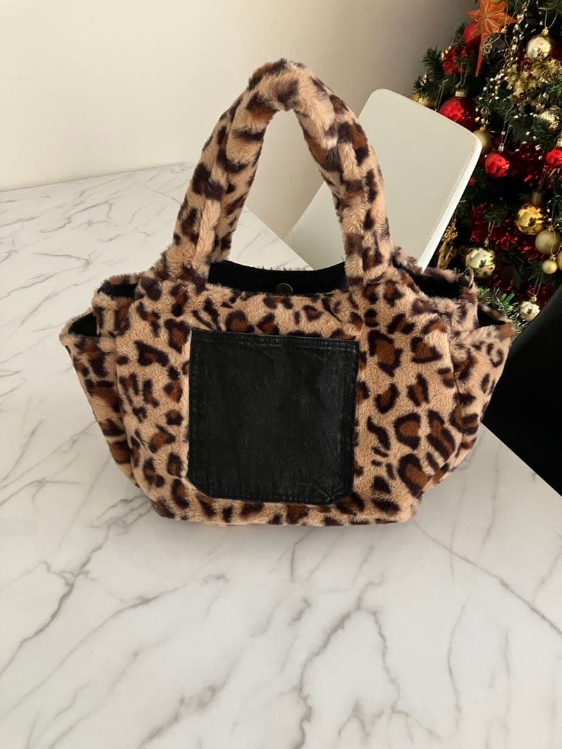 965 大きめふんわりヒョウ柄リメイクバック　オーバーオールデニムハンドメイド