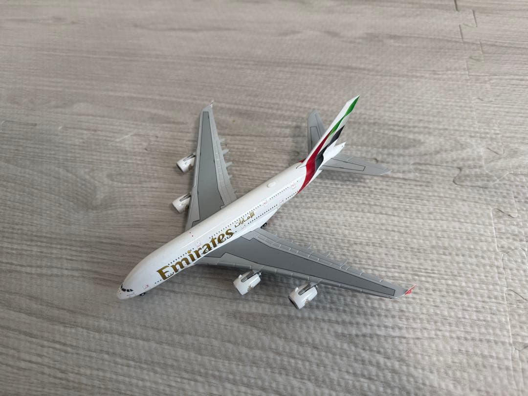 【金属製】エミレーツ航空A380 1:400スケール模型飛行機