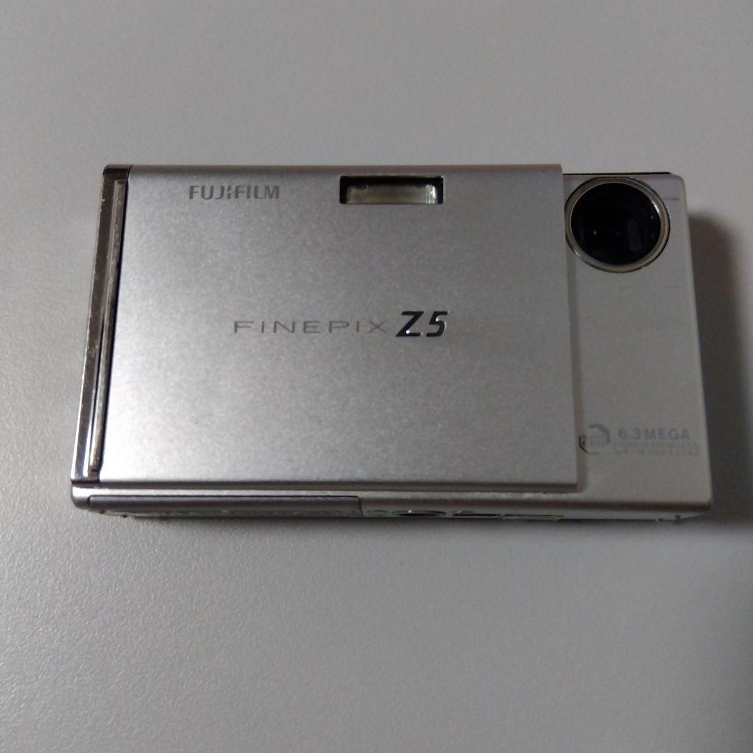 富士フイルム　FUJIFILM　 FINEPIX Z5