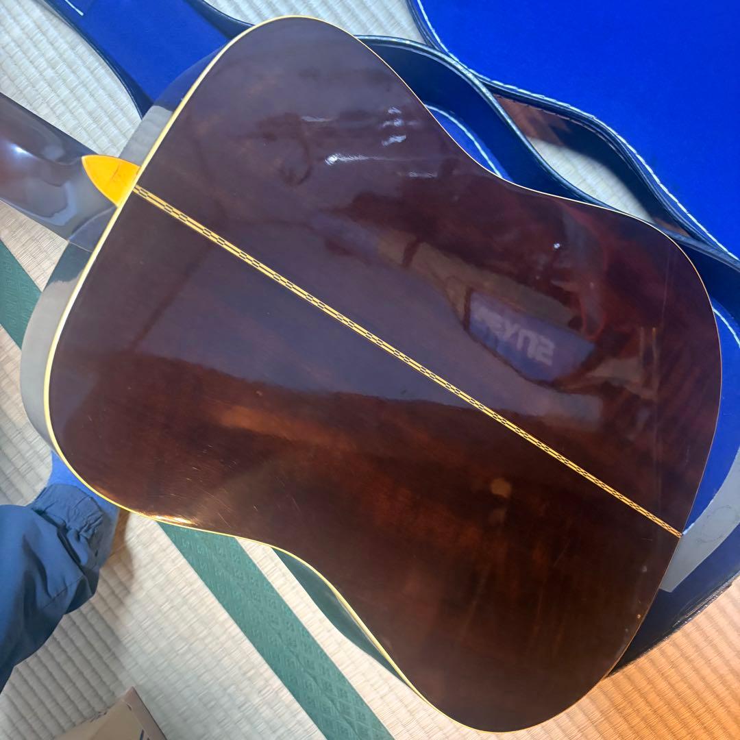 アコースティックギター　Morris 【送料無料】