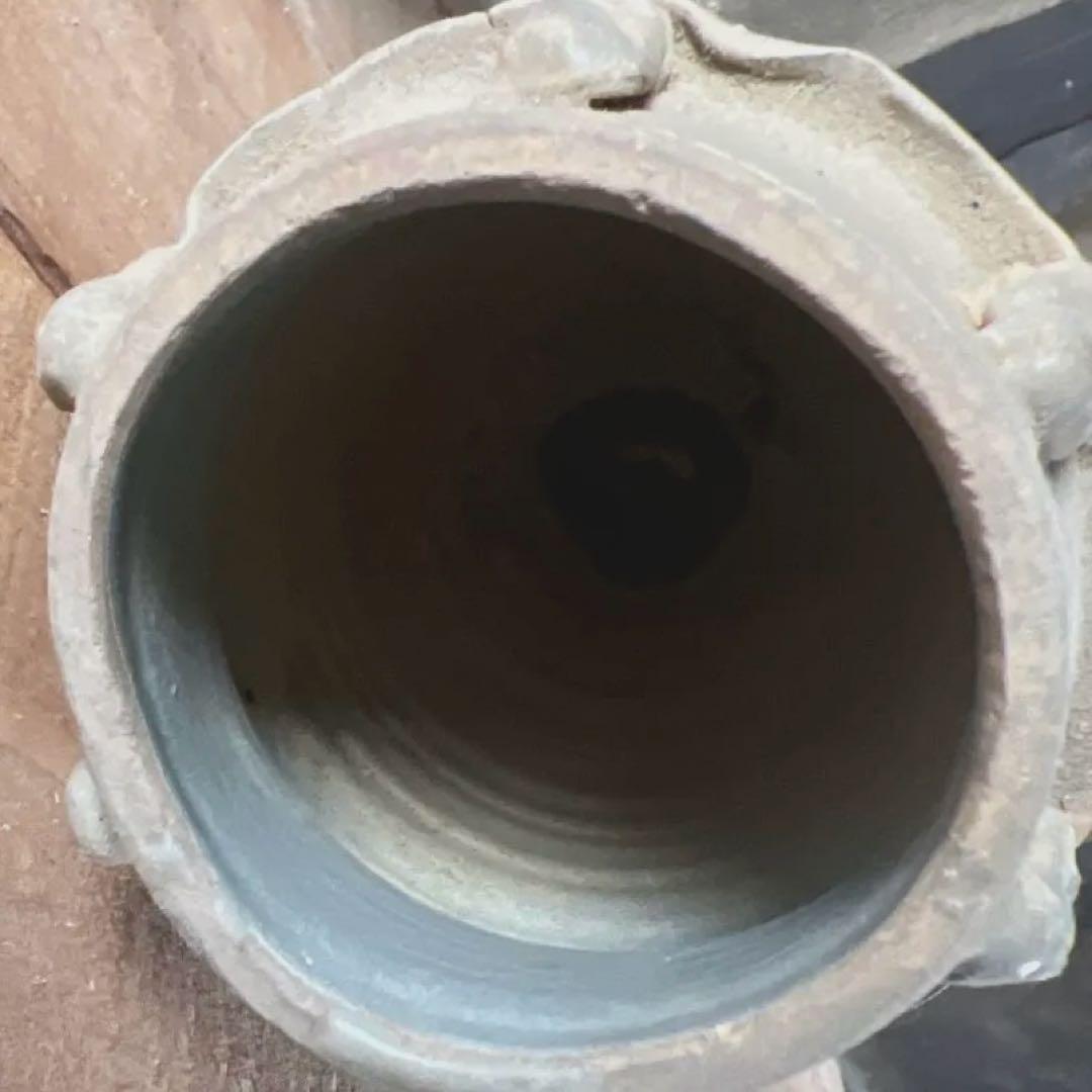 実家整理　かなり古そうな壺　中国？