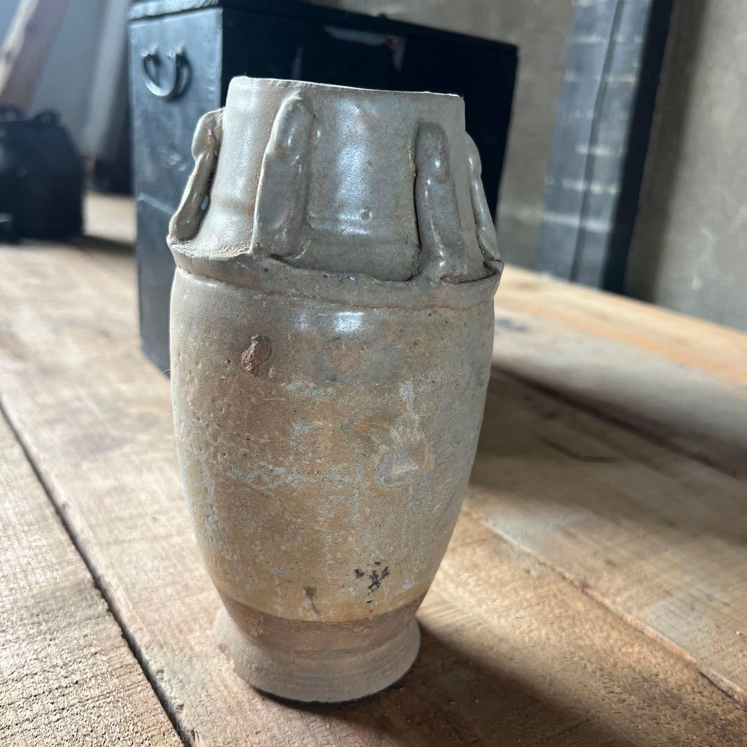 実家整理　かなり古そうな壺　中国？