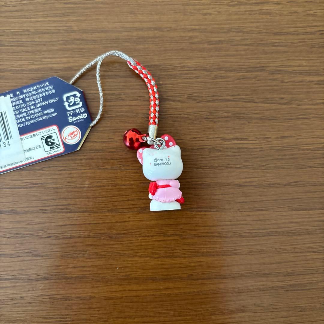 激レア♥ご当地限定根付♥キティちゃん横浜赤い靴&ビックリボン