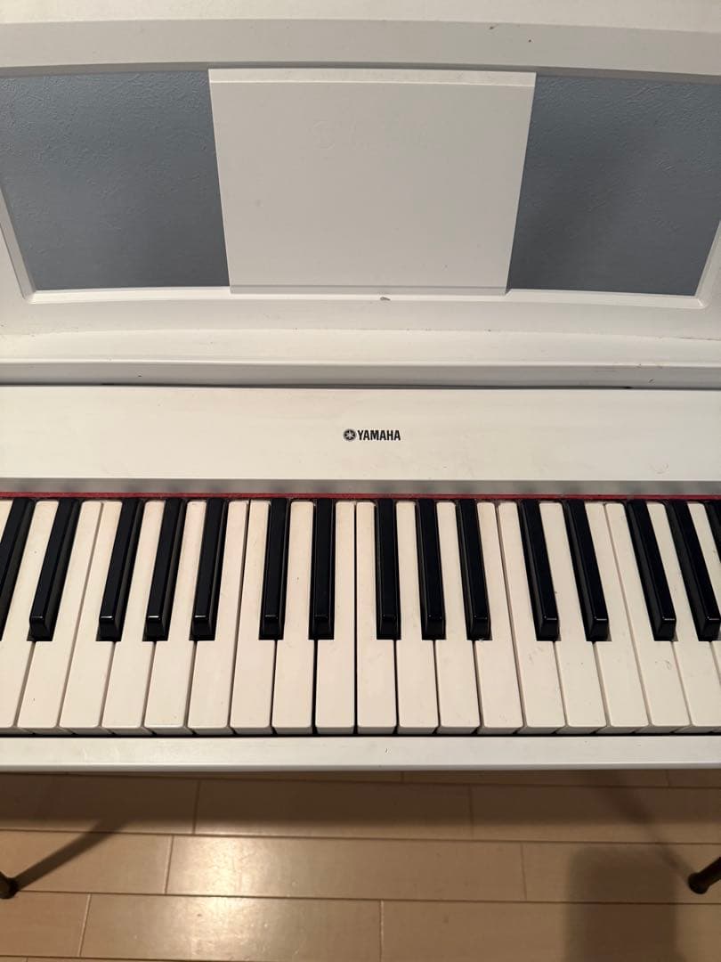 Yamaha piaggero NP-32 ホワイト　スタンド　楽譜台付き