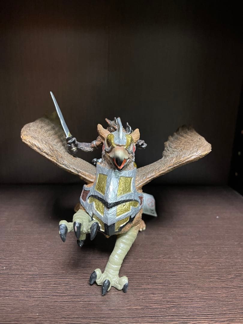 稀少品・グリフォン フィギュア 騎士付き