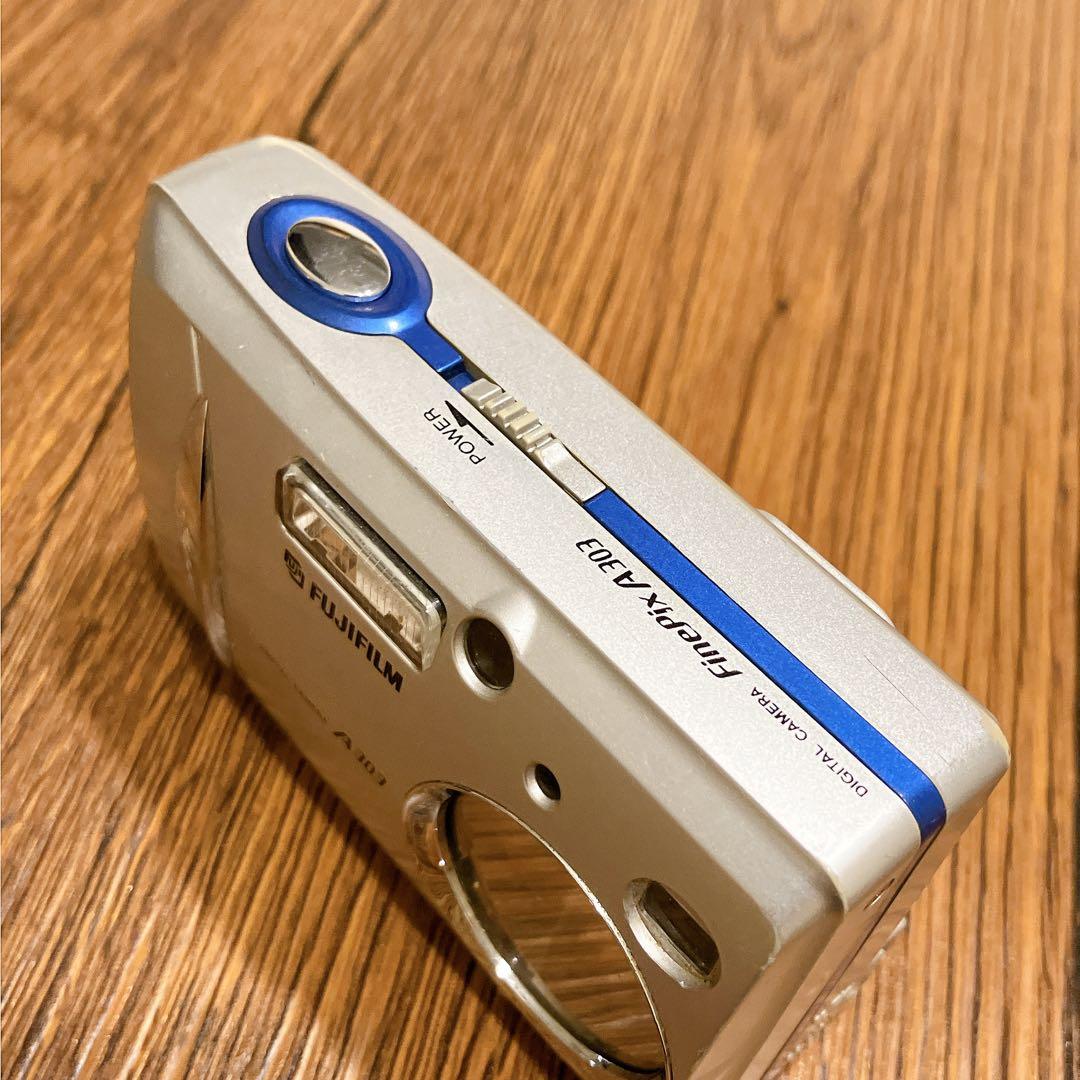 FUJI FILM FinePIX A303 デジタルカメラ　動作品　乾電池式