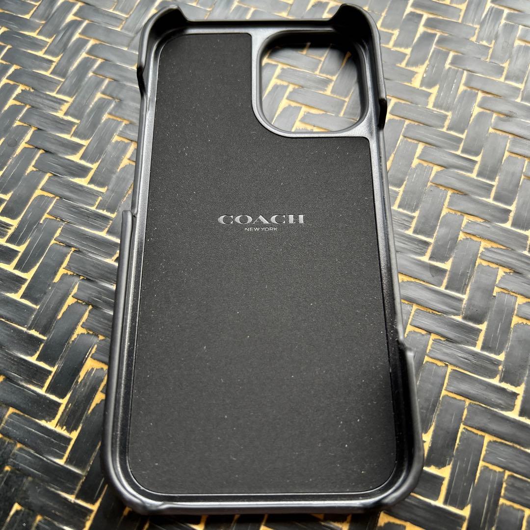 【純正】COACH スリムラップケース iPhone 16 用 恐竜柄