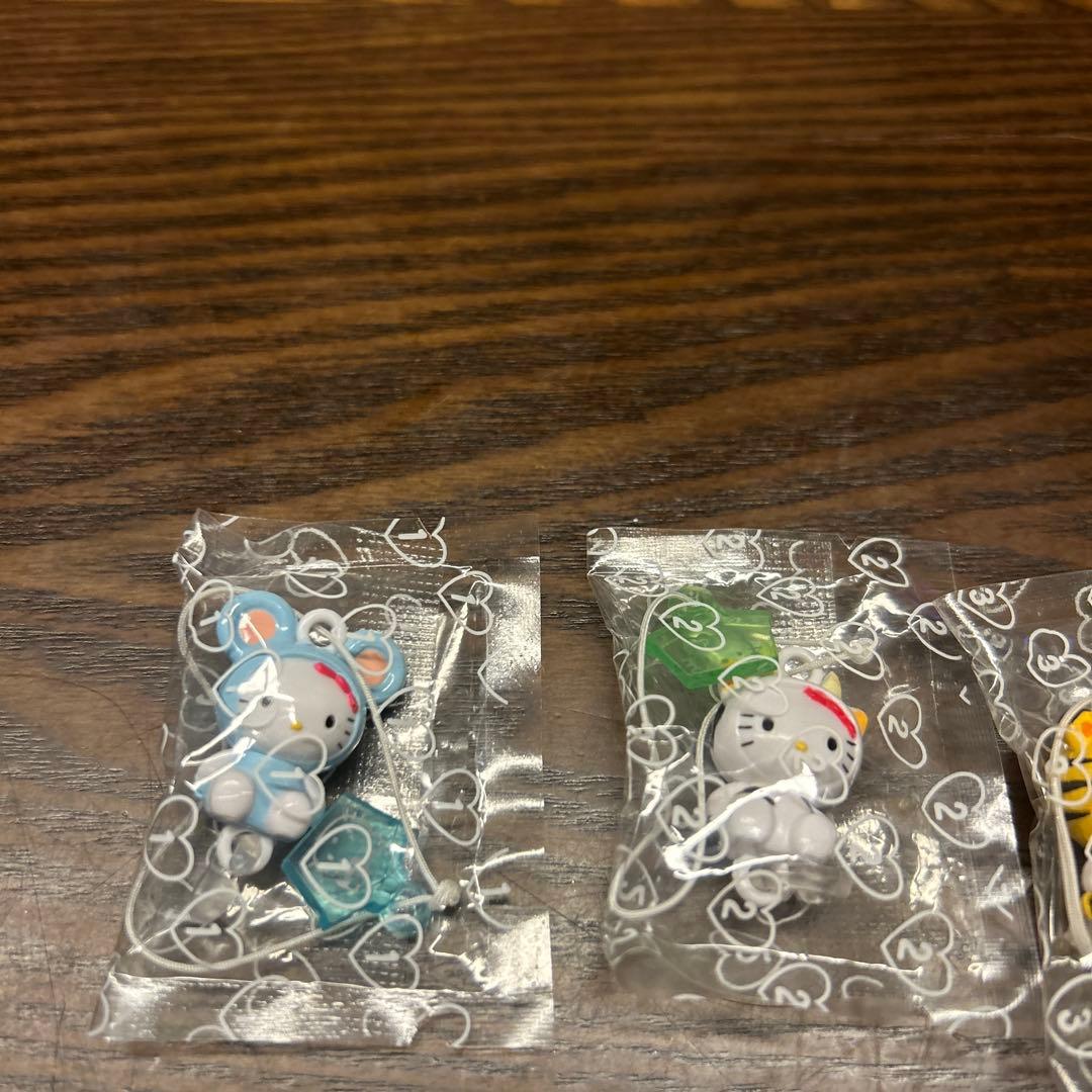 ハローキティ　キティ　ストラップ　12支　干支