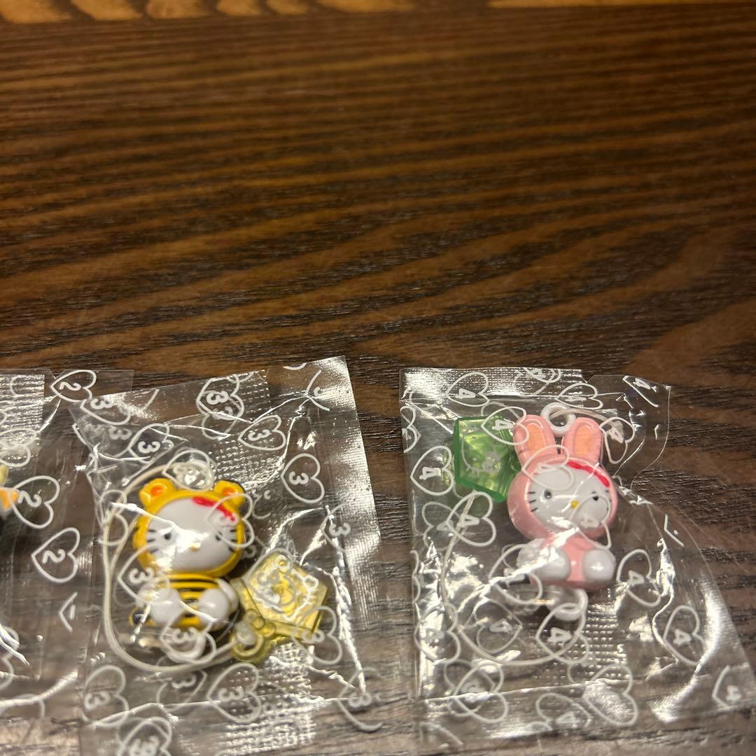 ハローキティ　キティ　ストラップ　12支　干支