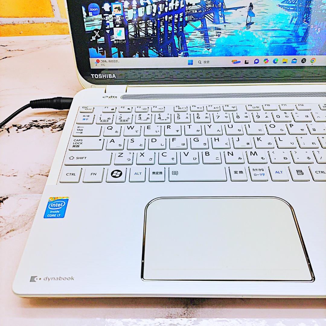 便利なタッチパネルノートパソコン❤️爆速SSD❤️メモリ8G✨ハイスぺPC