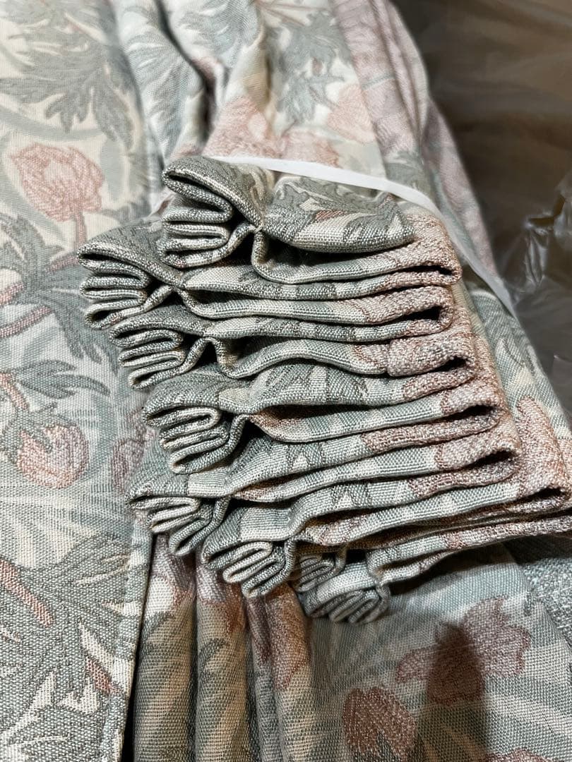 新品！アネモネ ウィリアムモリス　ドレープカーテン　両開　2.5倍ヒダ