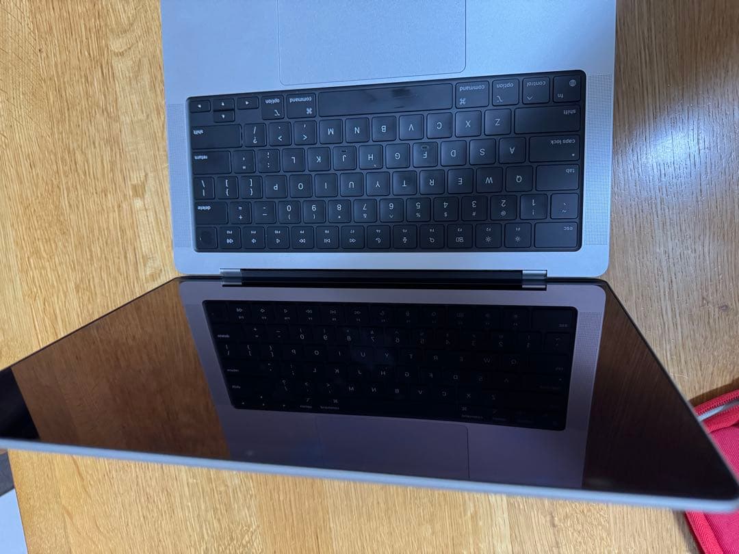 MacBook Pro 14インチ M3 / 512GB / USキーボード